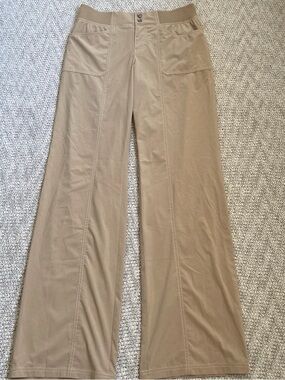Athleta Wide Leg Athletic Pants Women's Size 10 Tall Beige Tan Mid Stretch Waist